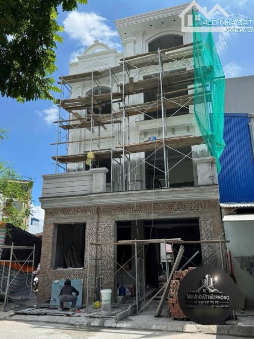 BÁN NHÀ ĐẸP KHU PHÂN LÔ VĂN CAO GIÁ 6,7 tỷ