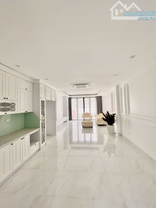 Bán Nhà Ngô Gia Tự 70m2-14 tỷ-6 TẦNG THANG MÁY- Ô TÔ TRÁNH-VĨA HÈ RỘNG-FULL NỘI THẤT