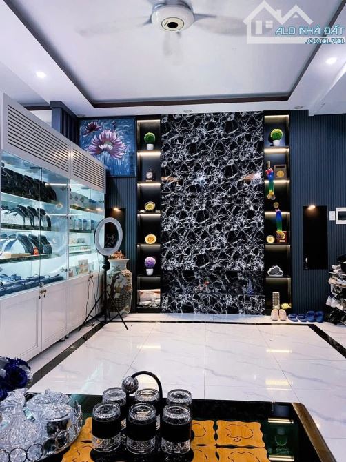 🏡Bán nhà ,3 tầng , 3,05 tỷ. Lạch Tray, Hàng Kênh, Lê Chân