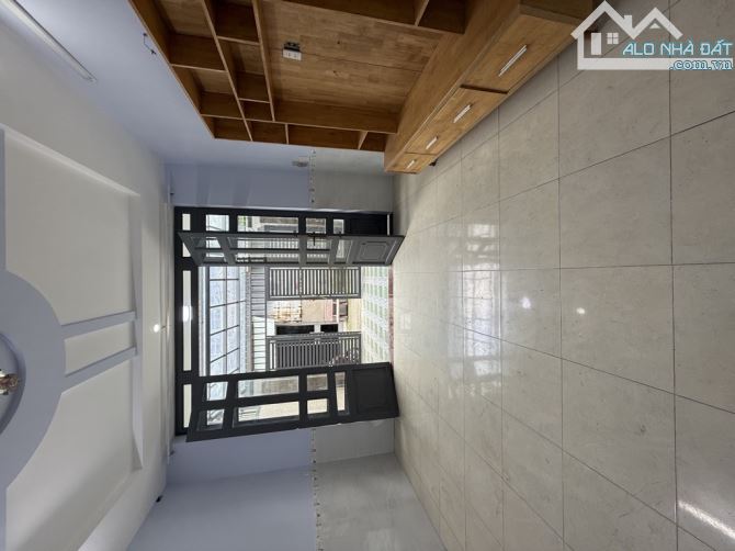 Bán nhà diện tích khủng 4,5 x 17m trên đường Phan Huy Ích Phường 12 Gò Vấp hẻm xe hơi