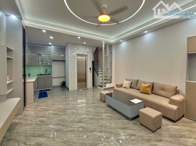 Bán nhà Đại Từ, Hoàng Mai, gần phố, 20m ra ô tô tránh, 40m2, 11.3 tỷ(CTL)