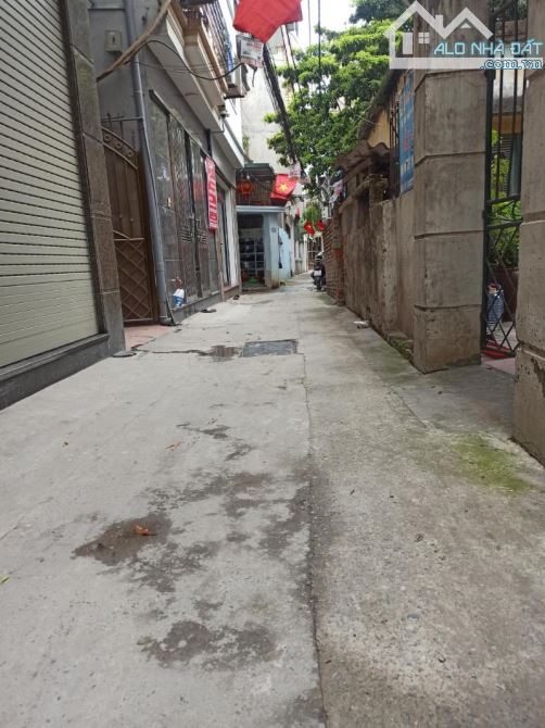 Chính Chủ Gửi Bán Đất Ngõ Gia Tự Long Biên