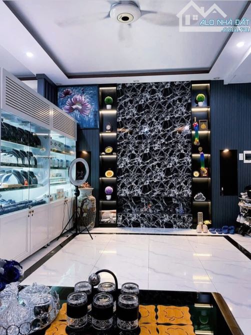 Bán nhà Lạch Tray, Hàng Kênh, Lê Chân, Hải Phòng. 3 tầng, 48m2, 3,05 tỷ. Ngang 4m, ngõ 2m,