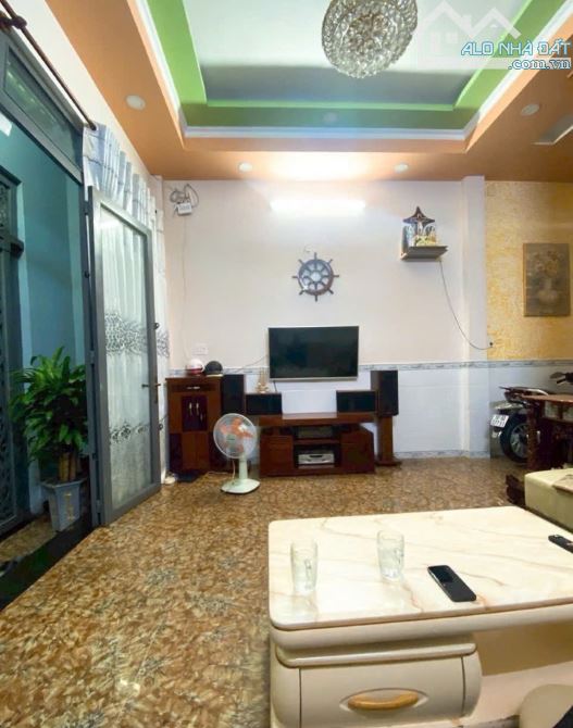 Q8 HXH KDC BÔNG SAO 4.8x10M CÁCH 3 BƯỚC RA ĐƯỜNG NỘI BỘ GẦN CÔNG VIÊN 8.2T