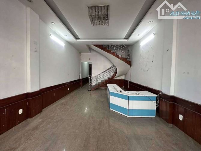 Cho thuê Nhà 4 Tầng mặt Tiền Lê Đình Lý , Hải Châu gần Nguyễn Văn Linh