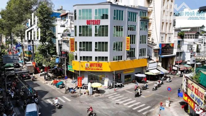 Cần bán MT kinh doanh 140 Trần Quang Khải, P.Tân Định, Quận 1