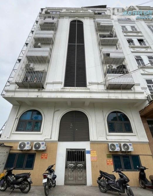 BÁN TOÀ APARTMENT NGUYỄN THỊ ĐỊNH  Ô TÔ KD, 82M2 × 9 TẦNG, 15 PKK, DT 130TR/THÁNG, 29.5 TỶ