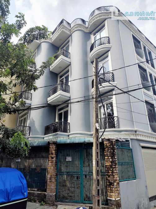 Ngộp Bank : CHDV 2 Mặt tiền ngay PHAN XÍCH LONG, DT: 11x18m, 4 Tầng, HĐT : 4.300$/Th