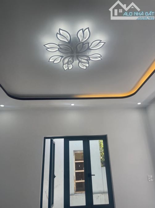 NHÀ 2 TẦNG MỚI 100% – FULL NỘI THẤT
