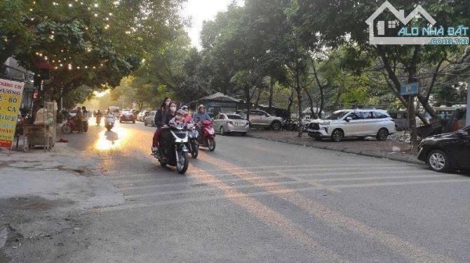 bán nhà Mặt ngõ Tú Mỡ ( 125 Trung Kính ) Cầu Giấy, Kinh Doanh DT 158m, 3 Tầng, MT 13m