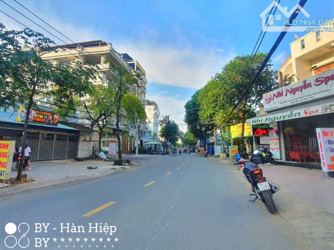 Bán Nhà măth tiền đường Làng Tăng Phú vị trí siêu đẹp