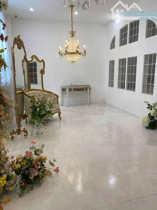 Bán biệt thự khu VIP Compound 357A Nguyễn Trọng Tuyển khu sang trọng đẳng cấp - 1