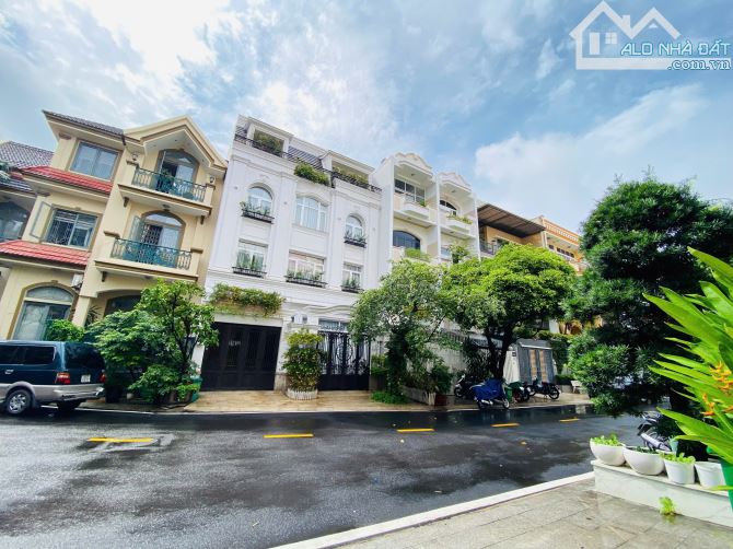 Bán biệt thự khu VIP Compound 357A Nguyễn Trọng Tuyển khu sang trọng đẳng cấp