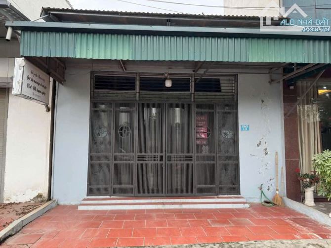 BÁN ĐẤT TẶNG C4 - ĐƯỜNG PHẠM VĂN ĐỒNG  - DT50M2 - MT6,5M2 - GIÁ 6,4 TỶ - ĐƯỜNG THÔNG