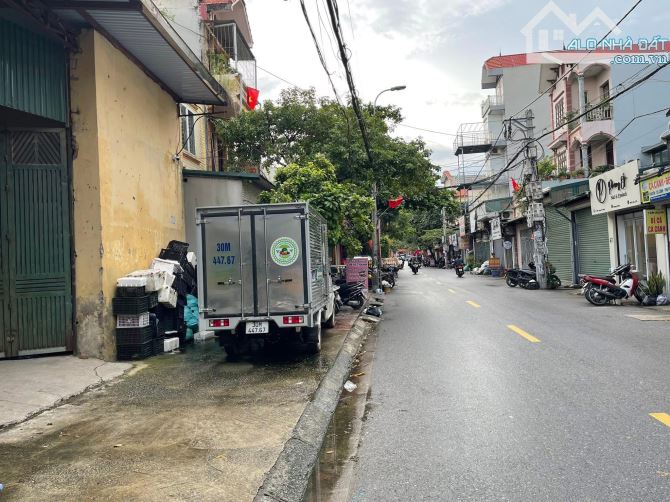 𝐂𝐡𝐨 𝐭𝐡𝐮𝐞̂ 600m2 𝐤𝐡𝐨 𝐱𝐮̛𝐨̛̉𝐧𝐠 tại đường Phú Lương,   𝐗𝐨̂́𝐦 - 𝐁𝐚 𝐋a- 𝐇