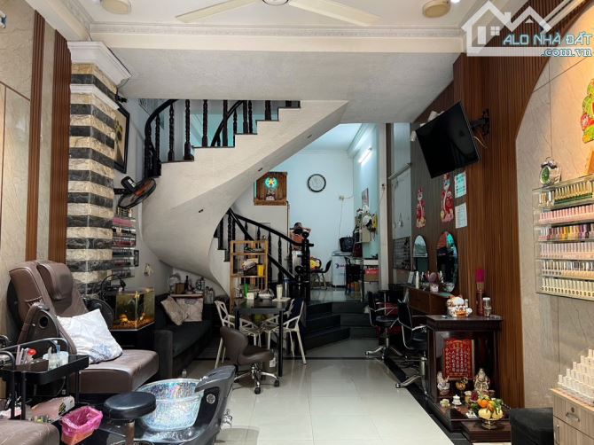 Nhà Bình Thạnh 56m2 - nhỉn 7tỷ vừa ở vừa kinh doanh thu nhập 15tr/tháng ở đâu ra?
