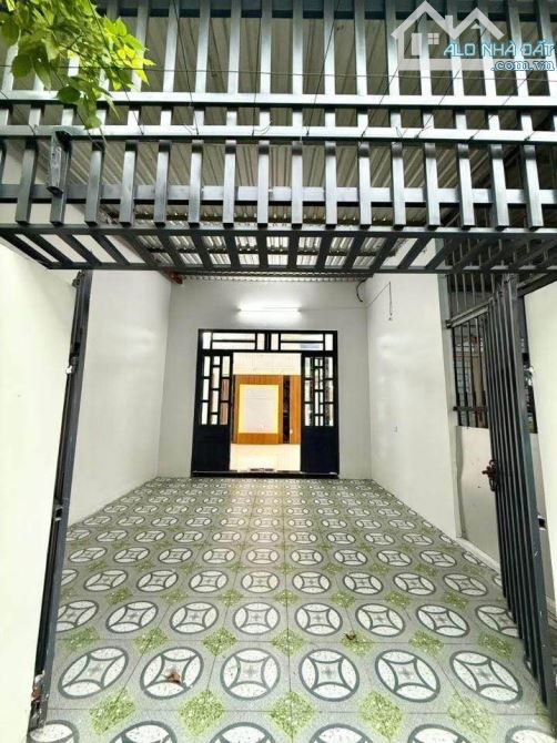 NHÀ 1 TRỆT + LỬNG – PHÚ LỢi DT: 4,3 x 24m = 102m² – Thổ cư 80m²