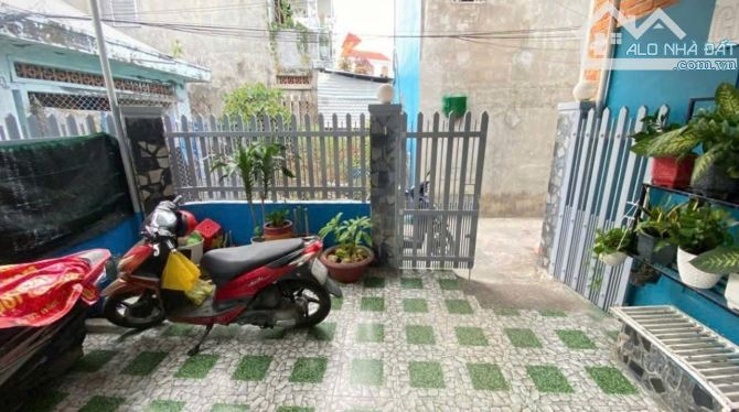 NHÀ 2 TẦNG HẺM 2/4 NGAY CHÂN CẦU XÓM BÓNG TTTP NHA TRANG 75m2 CHỈ 2.7 tỷ
