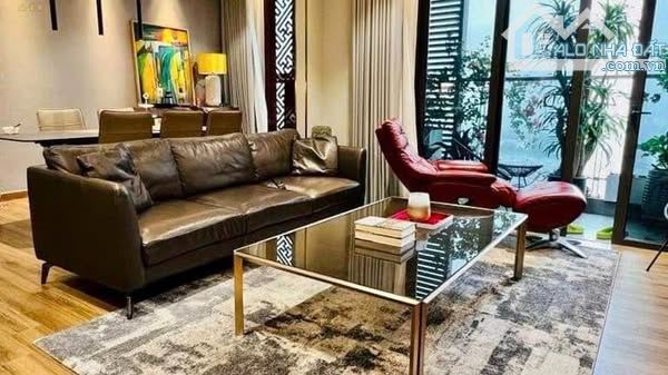 Cần bán căn hộ 3N2 120m2 tại FLC Twin Tower-265 Cầu Giấy. Tầng đẹp thoáng mát chỉ 9 tỷ 350