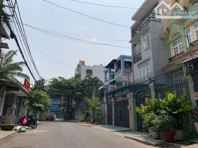 Bán nhà HXH 10m khu Lam Sơn Nguyễn Oanh p17 Gò Vấp 4x20m 2 lầu giá 9.7 tỷ
