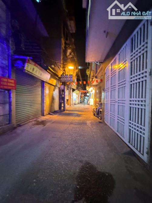 Cầu giấy dòng tiền cho thuê ở ô tô 75m Mt 9m giá 17 tỷ (TL)