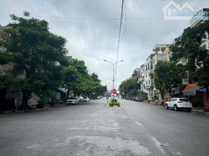 Bán thửa đất 60m2 Đường rộng 30m Lô 9 Tuyến 2 Lê Hồng Phong