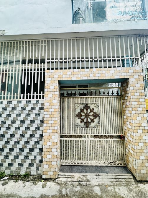 🚨 DUY NHẤT 1 CĂN – NHÀ 2 TẦNG, 2 MẶT KIỆT NGUYỄN HOÀNG 🚨