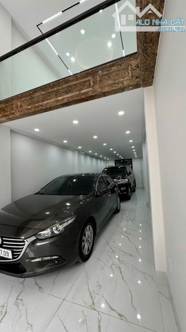 Bán nhà phố Nguyễn Phong Sắc, 66m2, 7 tầng, thang máy, gara ô tô, ngõ thông, 22 tỷ