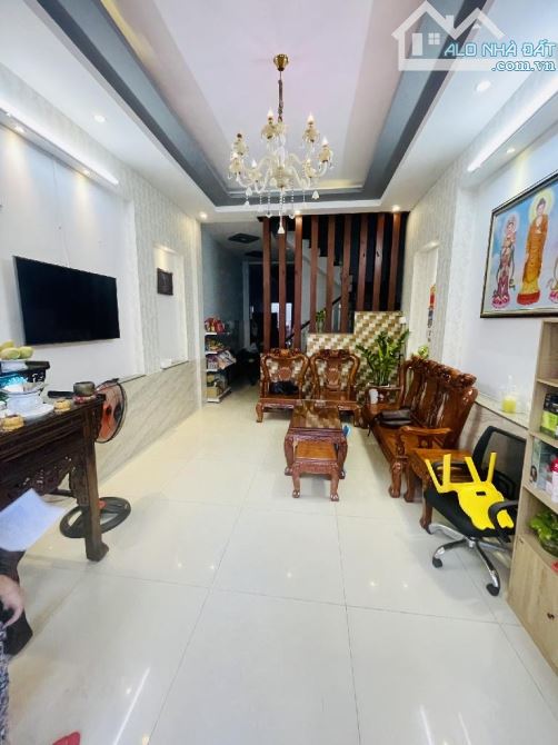 Bán Nhà 4 Tầng Mới Xây - HXT Thông - Đ. Nguyễn Hữu Tiến - P. Tây Thạnh - DT80M2 - Nhỉnh 8T