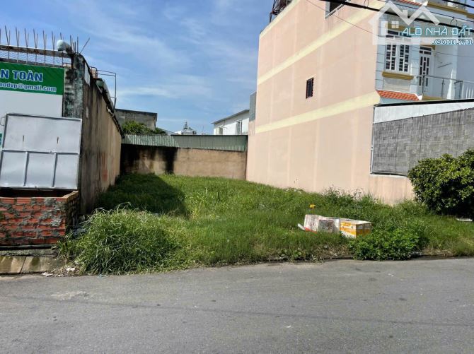 Bán gấp lô đất full thổ sát QL22 chỉ 300m thuộc Tân Thông Hội, Củ Chi