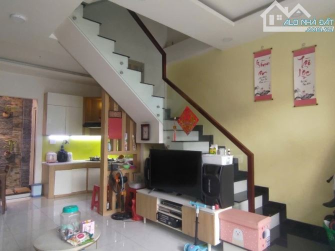 BÁN NHÀ TÂY THẠNH, TÂN PHÚ, 5,5 TY CÒN BỚT, 3 TẦNG BTCT, NHÀ ĐẸP, Ở NGAY 44m2