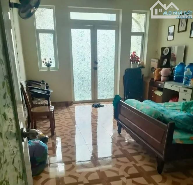 Bán nhà mặt tiền Trung Mỹ Tây-Hóc Môn-3tầng 4x18m-4 phòng ngủ-sân thượng-5ty48-nhà đúc mới