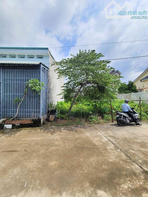 Bán đất 4.5x15.2m, hẻm Bình Thung p. Đông Hòa gần chợ và trường cấp 3