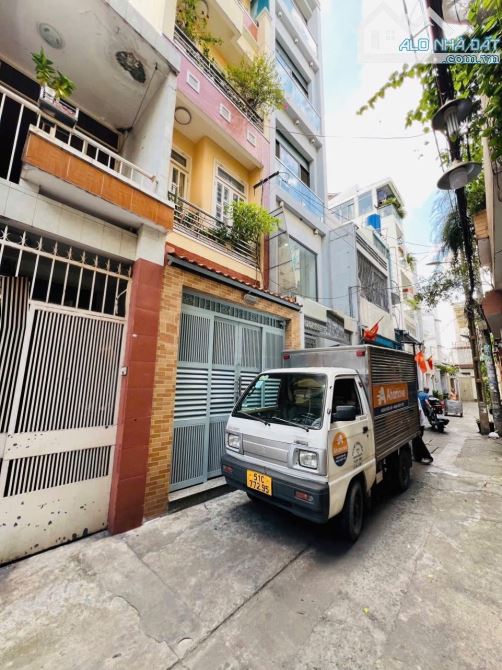 NHÀ CMT8, QUẬN 3 - HẺM XE HƠI - NỞ HẬU - THANG MÁY GIÁ CHỈ 9 TỶ
