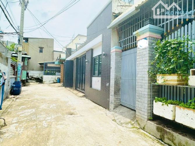 Bán dãy trọ thu nhập 12tr/tháng hẻm oto 122m2 chỉ 5.9 ty ( 48tr/m2 ) gần bệnh viện TP Thủ