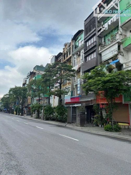 MẶT PHỐ TRUNG TÂM ĐỐNG ĐA - VỈA HÈ KINH DOANH -THANG MÁY NHẬP KHẨU - MẶT TIỀN RỘNG– DOANH