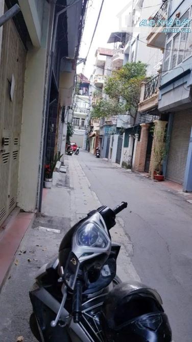 MẶT NGÕ Ô TÔ TRÁNH , PHÂN LÔ QUÂN ĐỘI , 20m RA PHỐ VƯƠNG THỪA VŨ - 2 MẶT NGÕ THÔNG