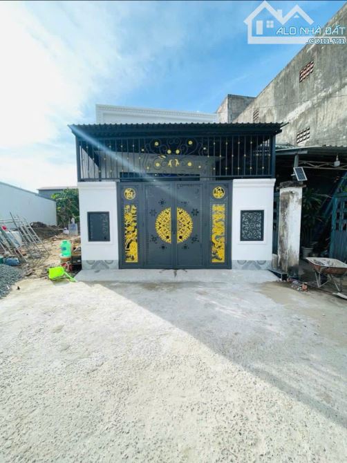 Cô Chú Cần tiền cho con đi du học bán căn nhà 133m2 ở xã Tân An Hội - Củ Chi giá 820 triệu