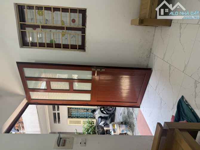 BÁN TẦNG 1 TRẦN NHÂN TÔNG - SỔ ĐỎ 25m2 - 2.45 tỷ