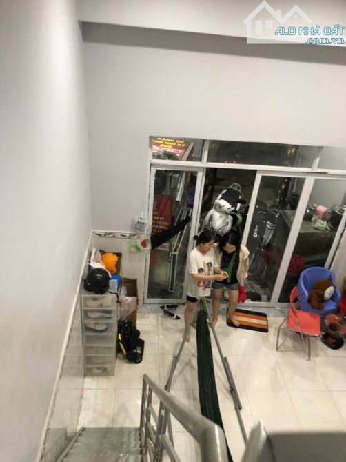 Bán nhà HXH  Trần Thị Bốc TTT ,HM,  DTx 96m2 . Giá chỉ nhỉnh 3.45  tỷ (TL).