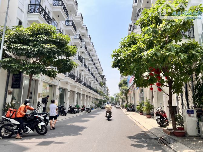 Khu VIP đường 10m Thông Nguyễn Sơn, Q.Tân Phú dt 5.2x17.8m đất trống giá 10.5Tỷ