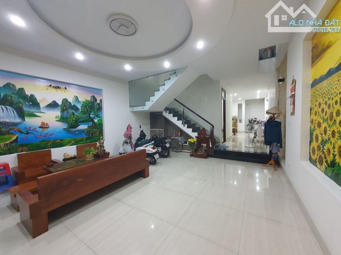 Bán Nhà 1 Trệt 1 Lầu Hẻm Oto Huyền Trân Công Chúa 132M2 (6x22) Giá: 10.1 Tỷ
