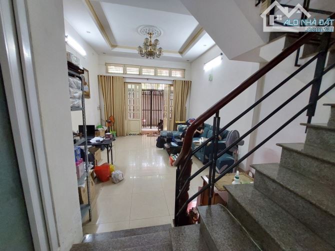 NGANG ~5M - CÁCH MẶT TIỀN ÚT TỊCH 3 CĂN NHÀ - 4PN - VỊ TRÍ CỰC ĐẸP - Bancon GT Chỉ 11T