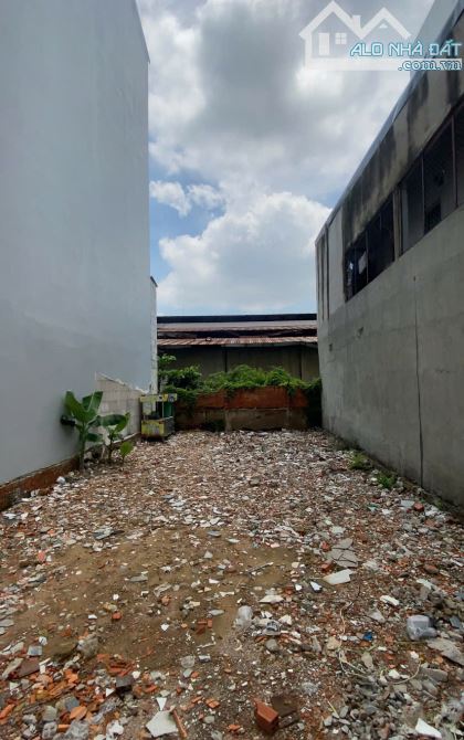 Bán đất Bùi Văn Ba (hẻm 5m; full thổ 122m2); xây dựng cao tầng; pháp lý sạch