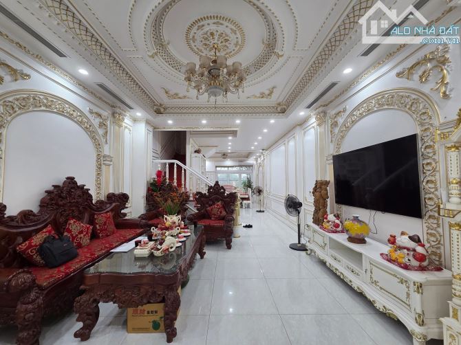 NHÀ PHÂN LÔ, 6 TẦNG,2 THOÁNG, GẦN PHỐ, GARA Ô TÔ, NGÕ THÔNG, Ở NGAY TRUNG TÂM CẦU GIẤY.