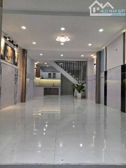 NHÀ SIÊU ĐẸP SIÊU HIẾM BÌNH TÂN - GẦN BÌNH LONG - NGÃ TƯ 4 XÃ - CHỈ 4.95T - THƯƠNG LƯỢNG