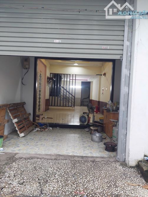Bán nhà 2 tầng đường Lê Thị Út, Phường Tân Đông Hiệp 3PN vào ở ngay sổ riêng