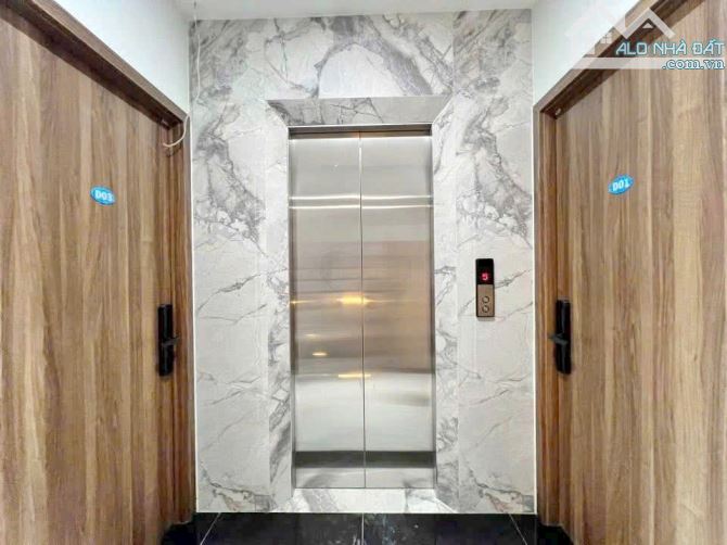 Bán nhà mặt tiền đường số 79 p Tân Quy Q7 Vị trí bb kinh doanh sầm uất. Dt 4x21m 16 phòng