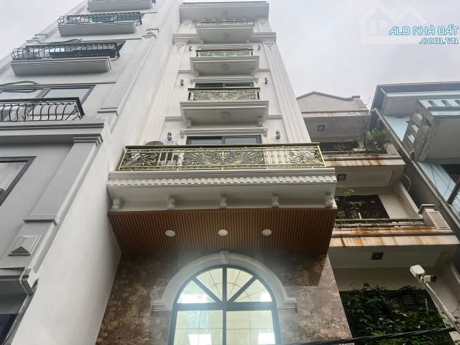 Bán tòa văn phòng Lê Thanh Nghị,120m x 8 tầng giá 39,5 tỷ,kinh doanh đa dạng, đầy đủ pccc