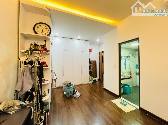Trung Liệt kinh doanh lô góc 2 thoáng nhà 70m 3 tầng 20 tỷ